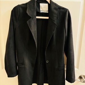 Timeless Black Blazer - Your Wardrobe Essential! ⚫